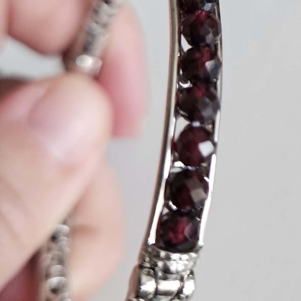 Red Garnet Bangle Bracelet ..New With Tags Size 7.25
